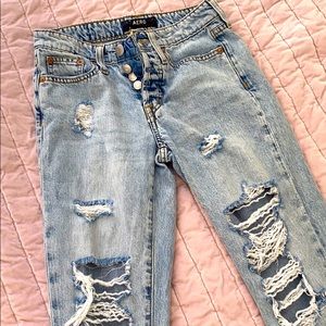 Denim boyfriend jeans!